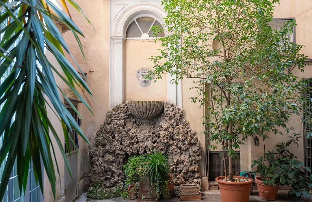 Homehouse Serpenti - Colosseum - Rione Monti-1